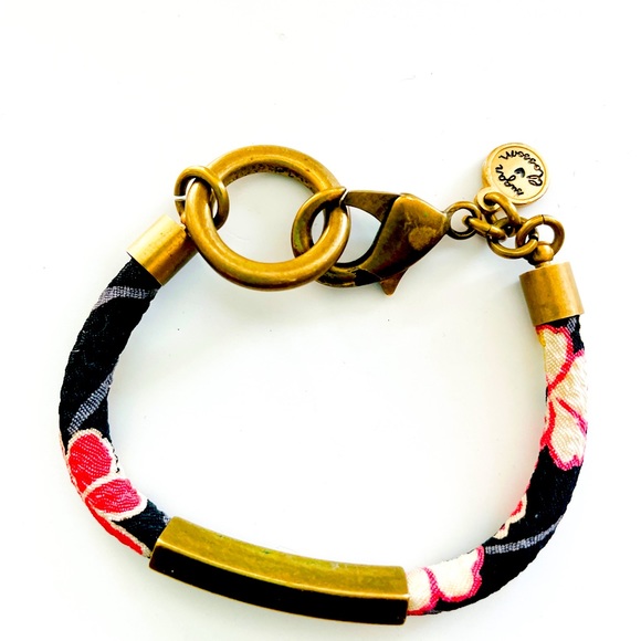Sugar Blossom designed silk and brass bracelet - Picture 1 of 5